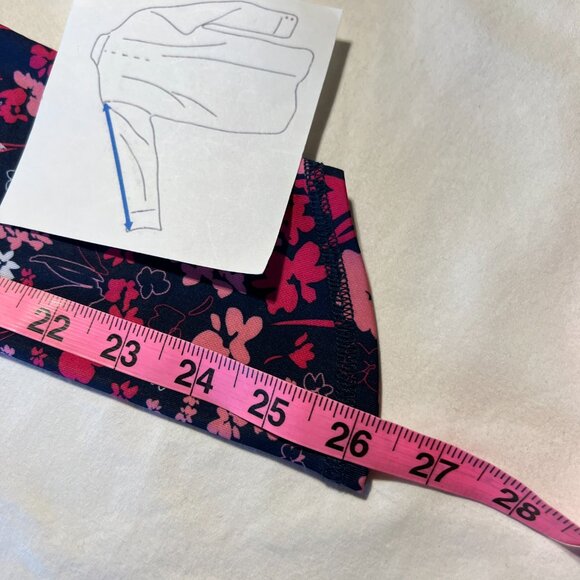 Vibrant Floral Performance Top Thumbholes + Zip Front - Picture 7 of 8